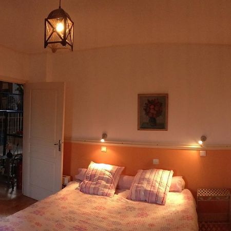 Bed and breakfast Le Pigeonnier De Quarré Chambre photo